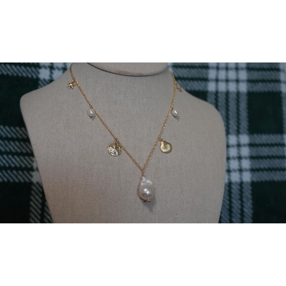 Freshwater Pearl Shell Pendant Necklace - Picture 4 of 6
